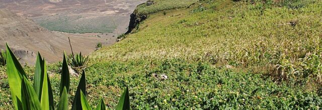 São Vicente Island Tour with scenic views of Monte Verde, beaches and volcanic landscapes in Cape Verde